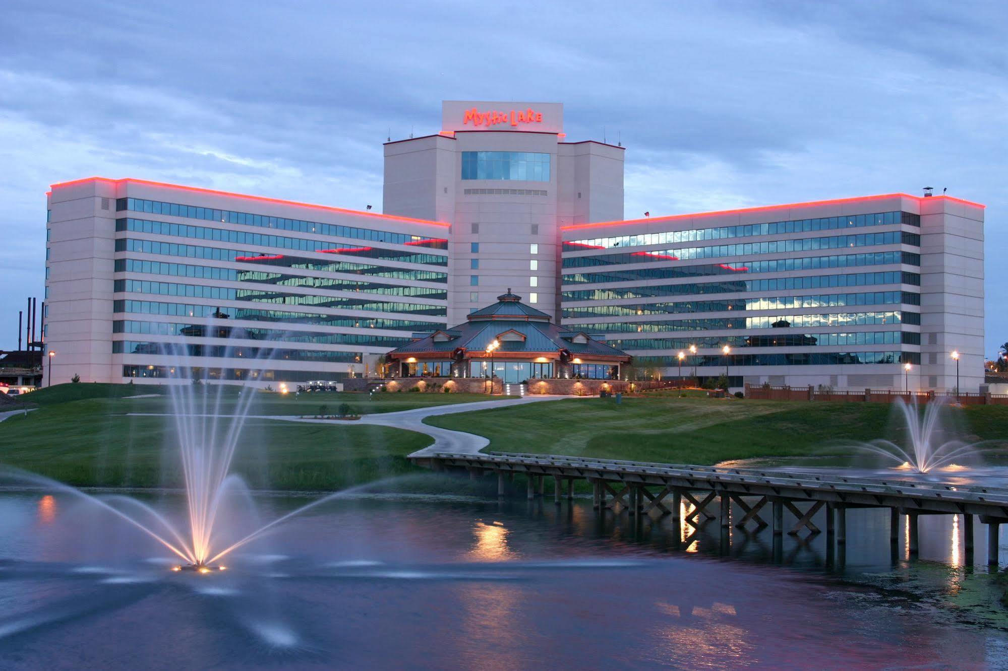 Mystic Lake Casino Hotel Prior Lake Экстерьер фото